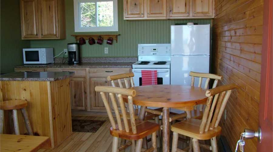 housekeepingunitphoto1 Voyageurs' Lodge